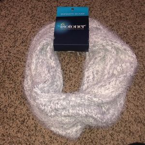 Isotoner Infinity Scarf